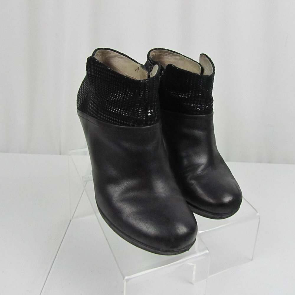 DANSKO Black Leather Ankle Zip Boot Booties Women's SZ 38 US 7.5-8